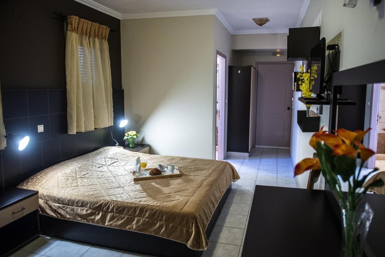 Sozos Inn Hotel วอนิตซา ภายนอก รูปภาพ