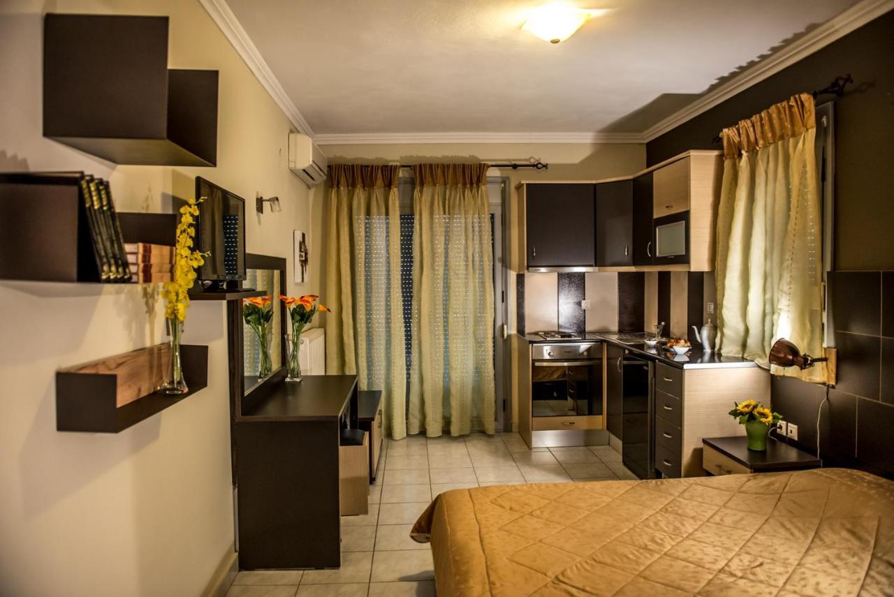Sozos Inn Hotel วอนิตซา ภายนอก รูปภาพ